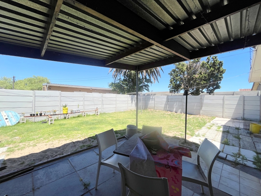 To Let 3 Bedroom Property for Rent in Windsor Park Estate Western Cape